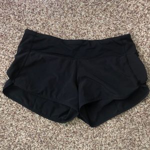 Lulu lemon shorts (black)